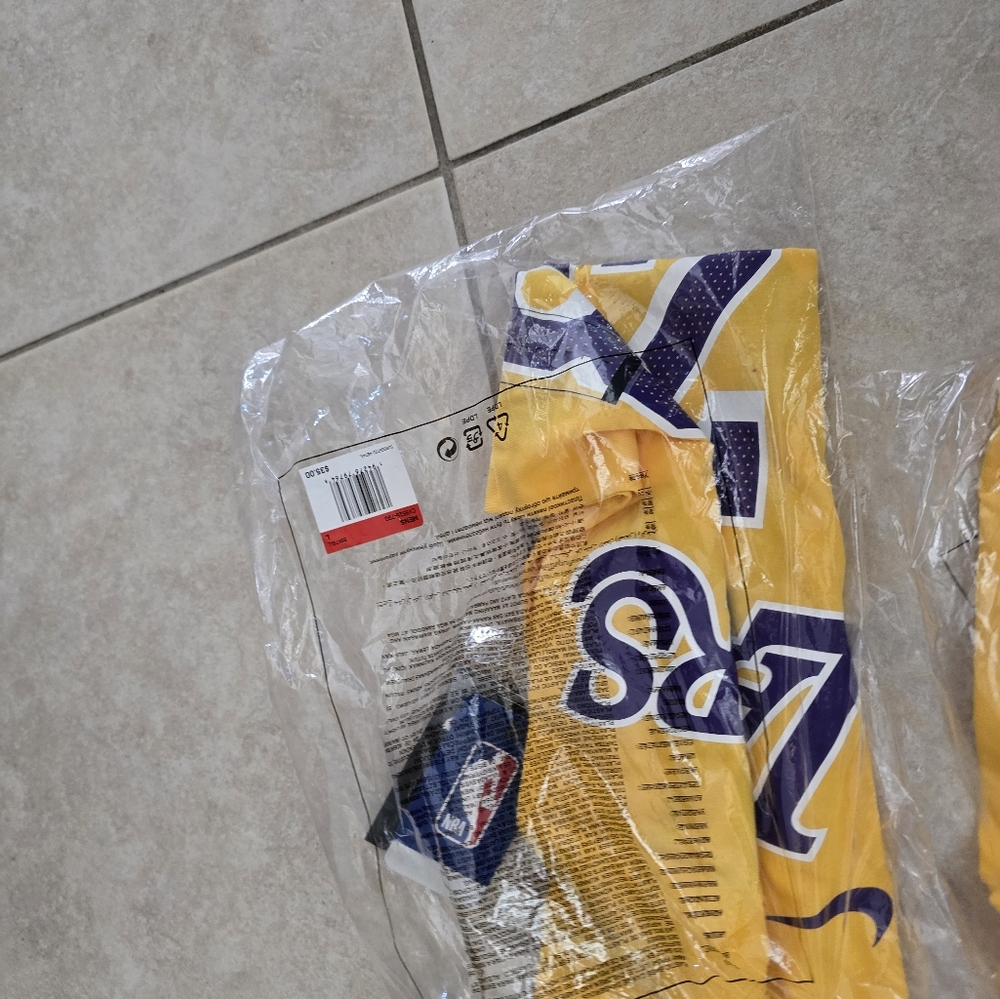 NIKE LEBRON LAKERS NUMBER 23